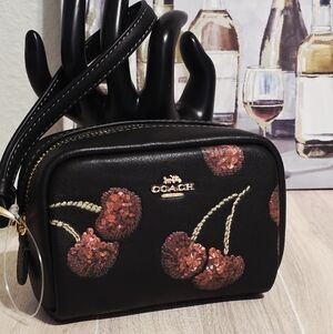 New Coach Small Pouch Wristlet Bag Cherry CDF01 Black Gold Multi Limited Edition